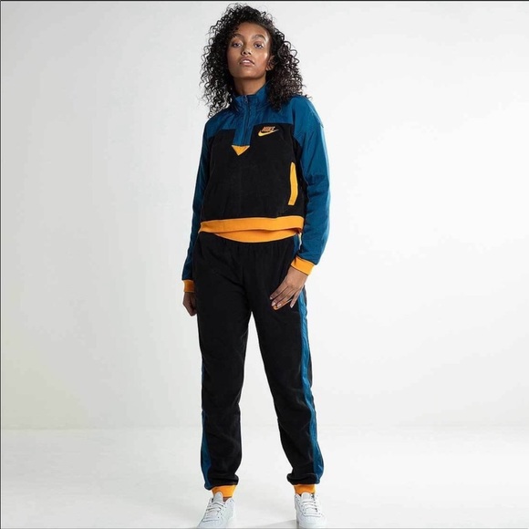 NWT Nike Women’s Fleece Sportswear Pants - Picture 3 of 8